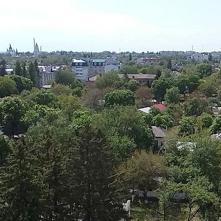 Apartment On Prospekt Peremogi Chernihiv Luaran gambar